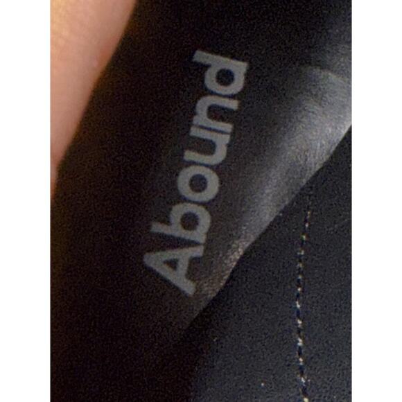 Abound Boots Womens Size 6.5 Snake Print Ankle Pointed Toe Kitten Heel Side Zip - Picture 2 of 5